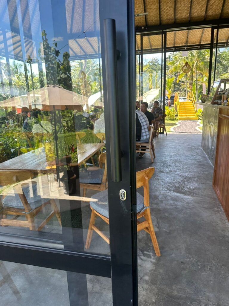 Black Aluminium Outdoor Restaurant Tegalalang